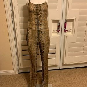 Matching top and pants Python skin design